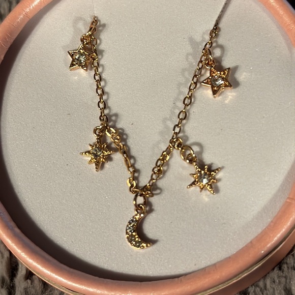 Gen 3 “stars in your eyes” golden tone/ crystal bracelet NIB - Picture 2 of 4